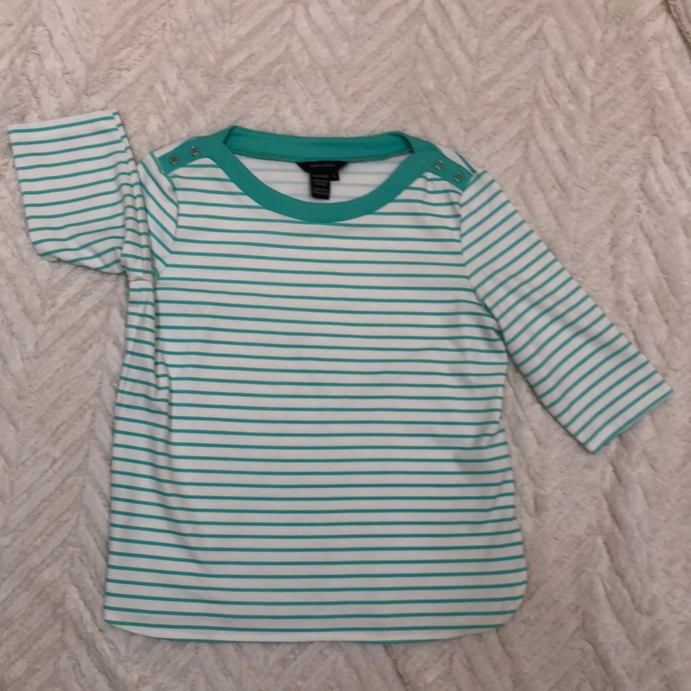 Women’s top by Jules & Leopold. Size L.